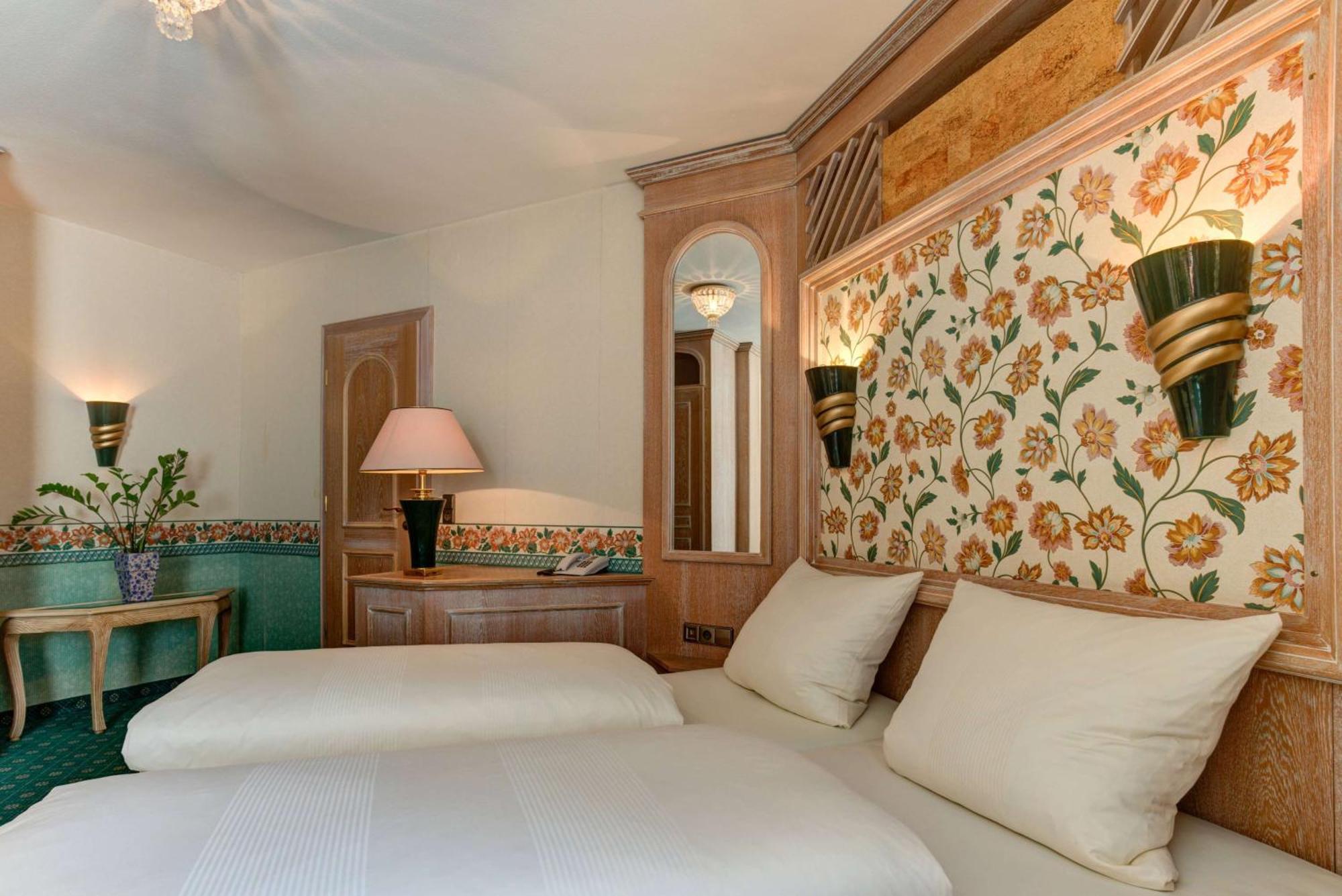 Centro Stern City, Trademark Collection By Wyndham Hotel